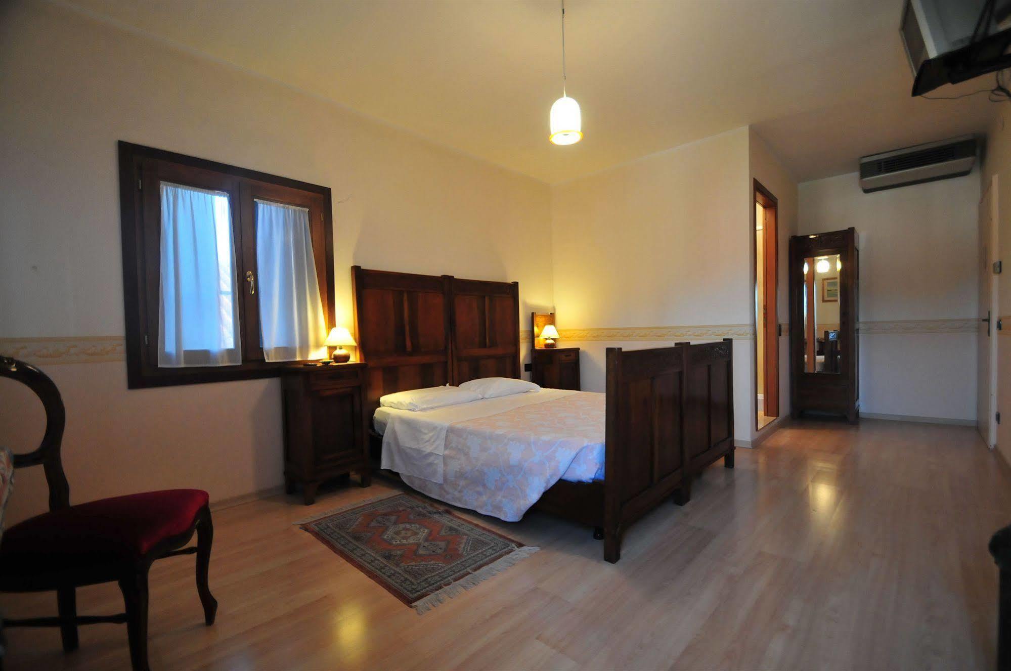 Locanda Sant'Anna Hotel Venice Exterior photo